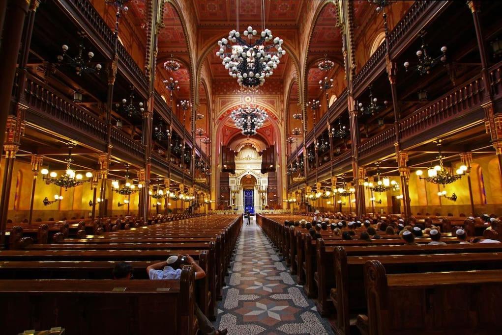 Quiet Home At Synagogue Будапеща Екстериор снимка